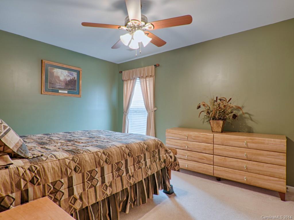 Sandy Pointe - Residential