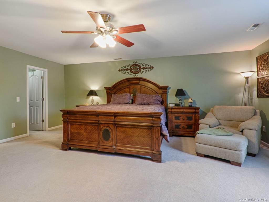 Sandy Pointe - Residential