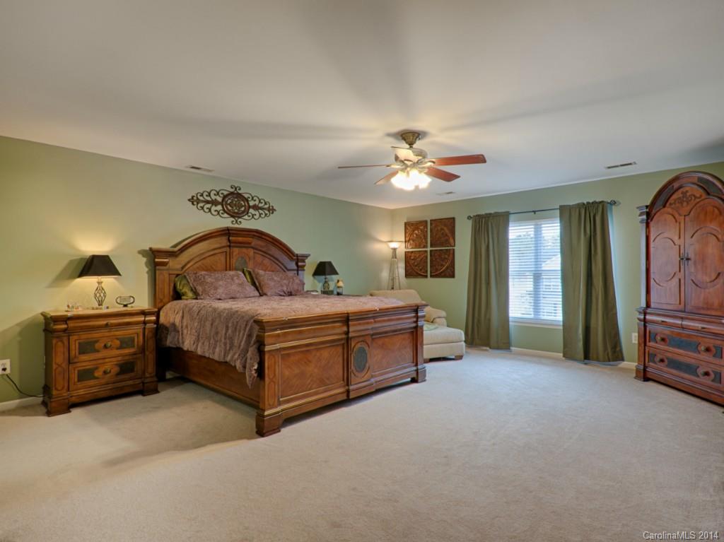 Sandy Pointe - Residential