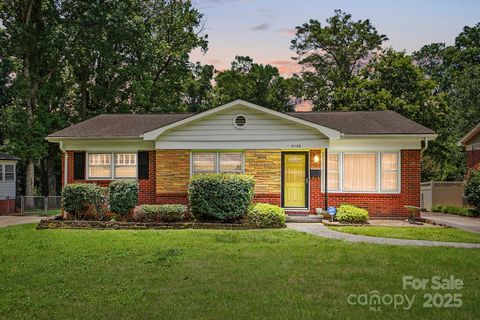Photo of 5126 Unaka Avenue, Charlotte, NC 28205 (MLS # 4276664)