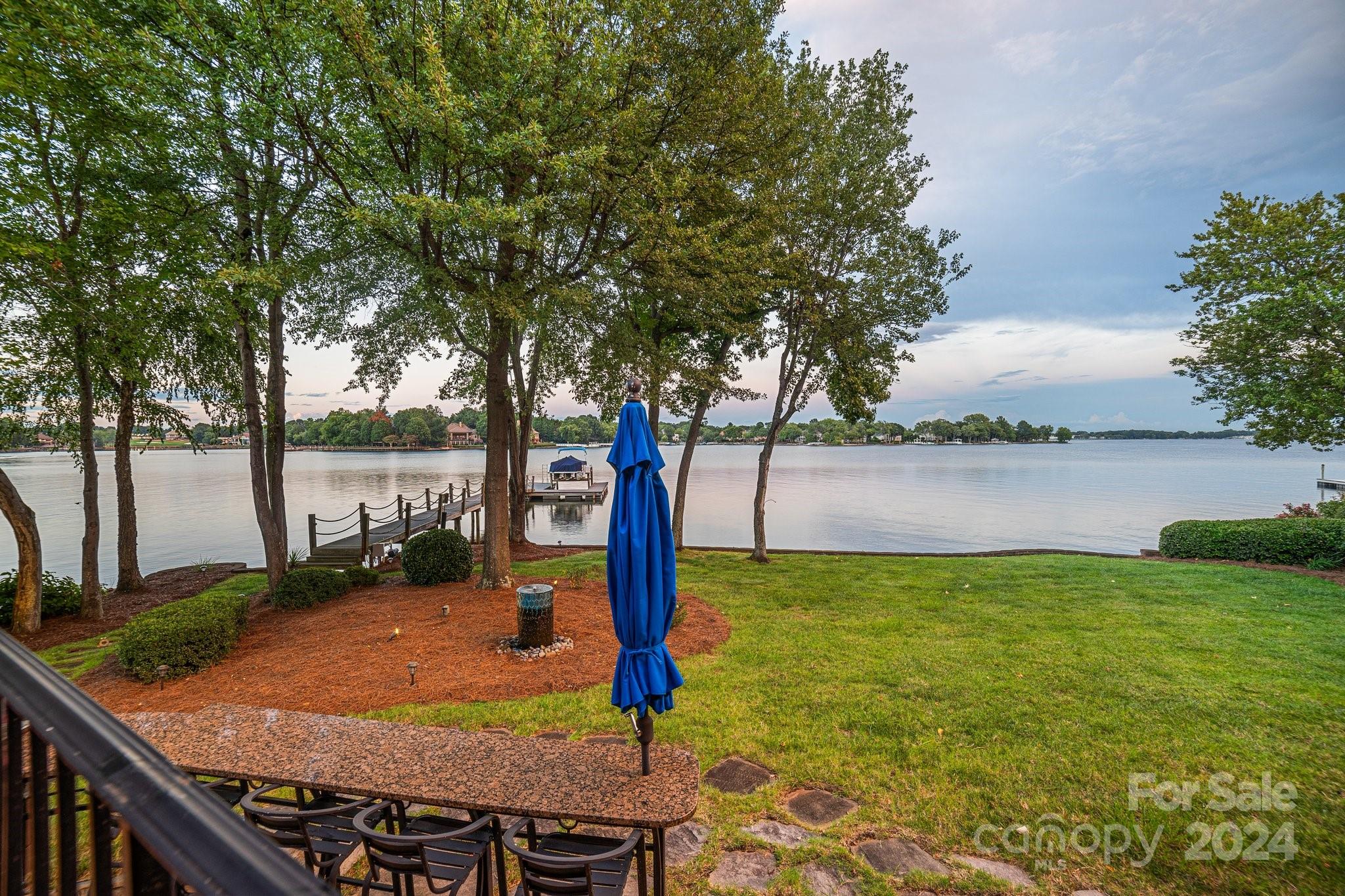 The Peninsula - Residential