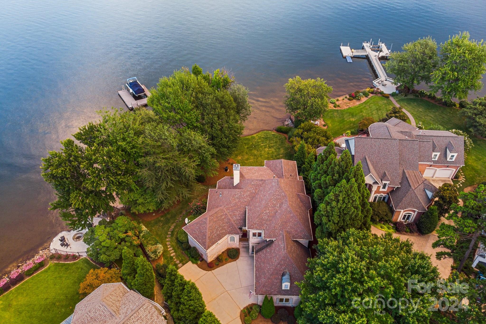 The Peninsula - Residential