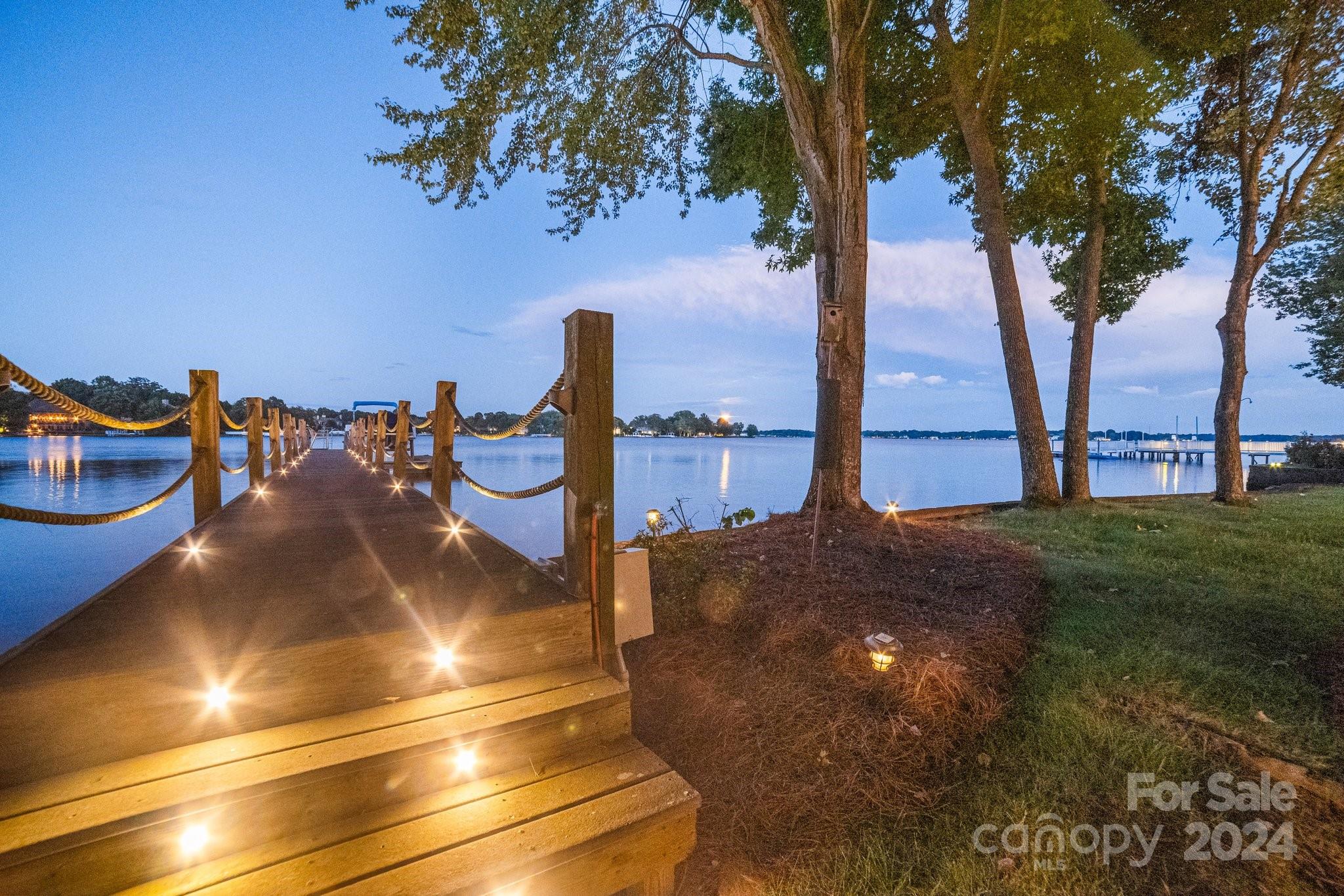 The Peninsula - Residential