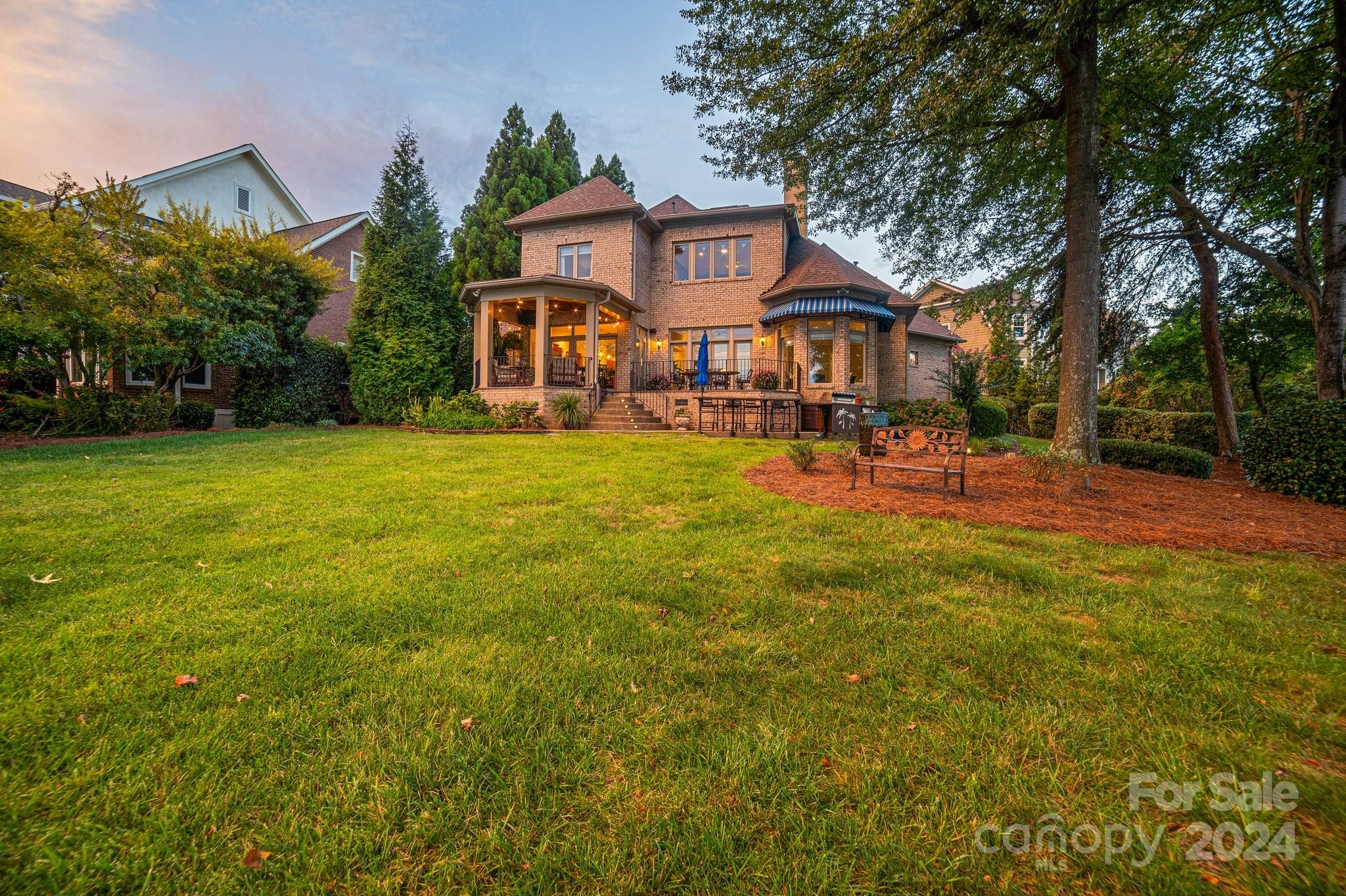 The Peninsula - Residential