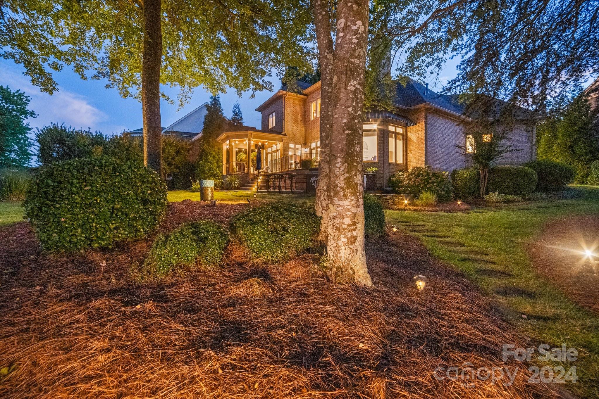 The Peninsula - Residential