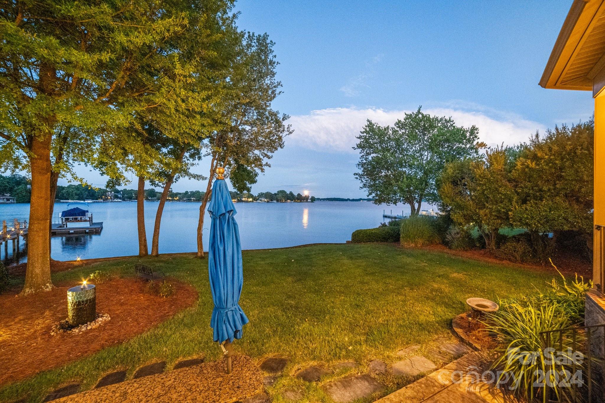 The Peninsula - Residential