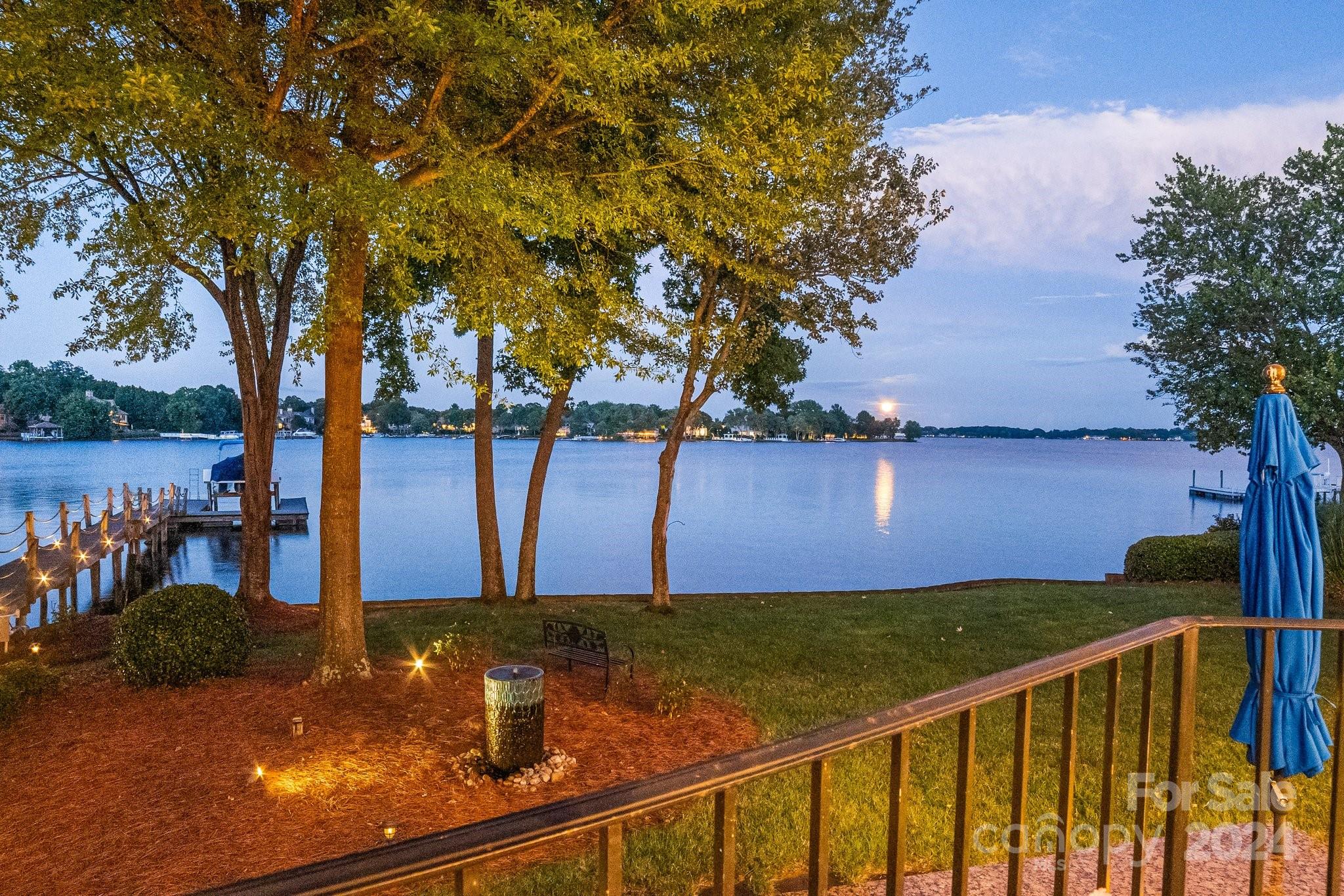 The Peninsula - Residential