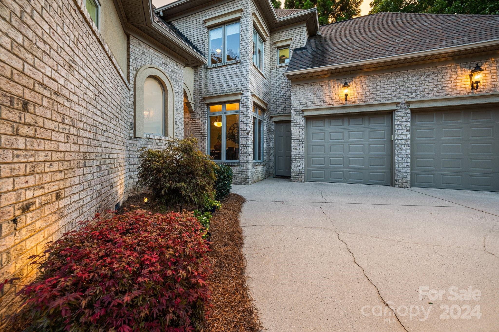 The Peninsula - Residential