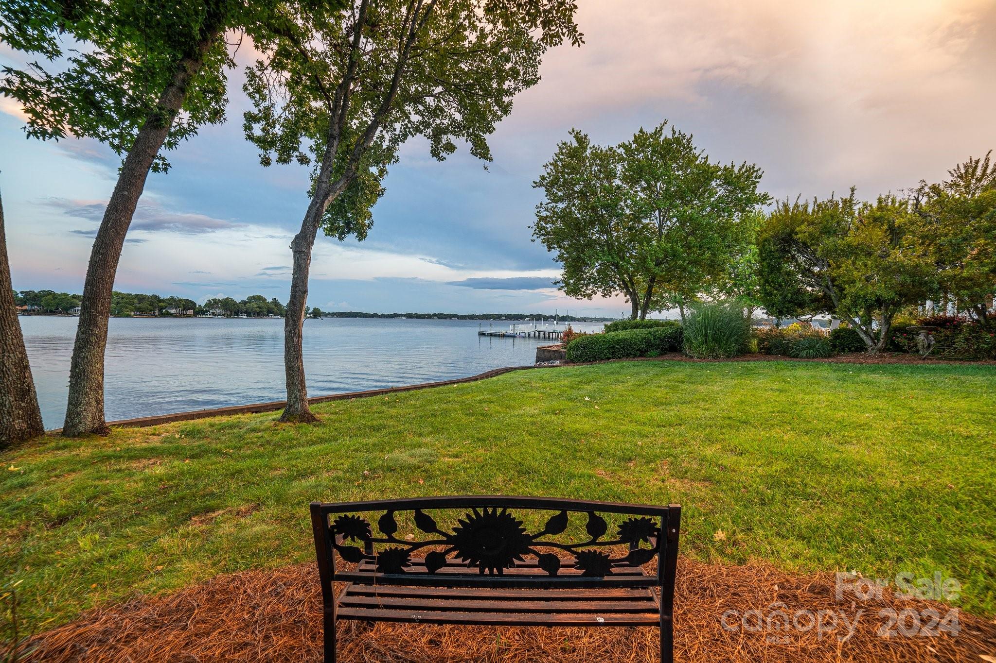 The Peninsula - Residential