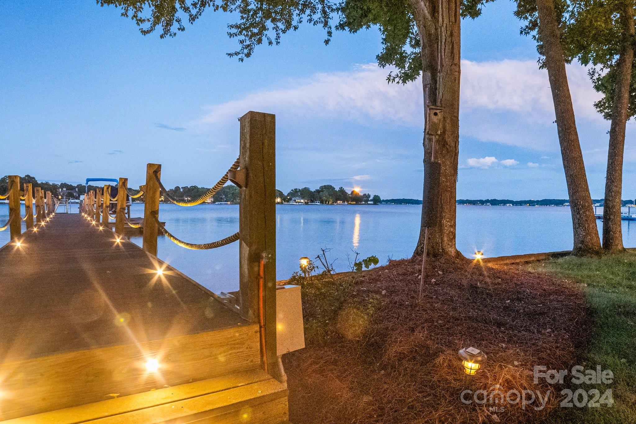 The Peninsula - Residential