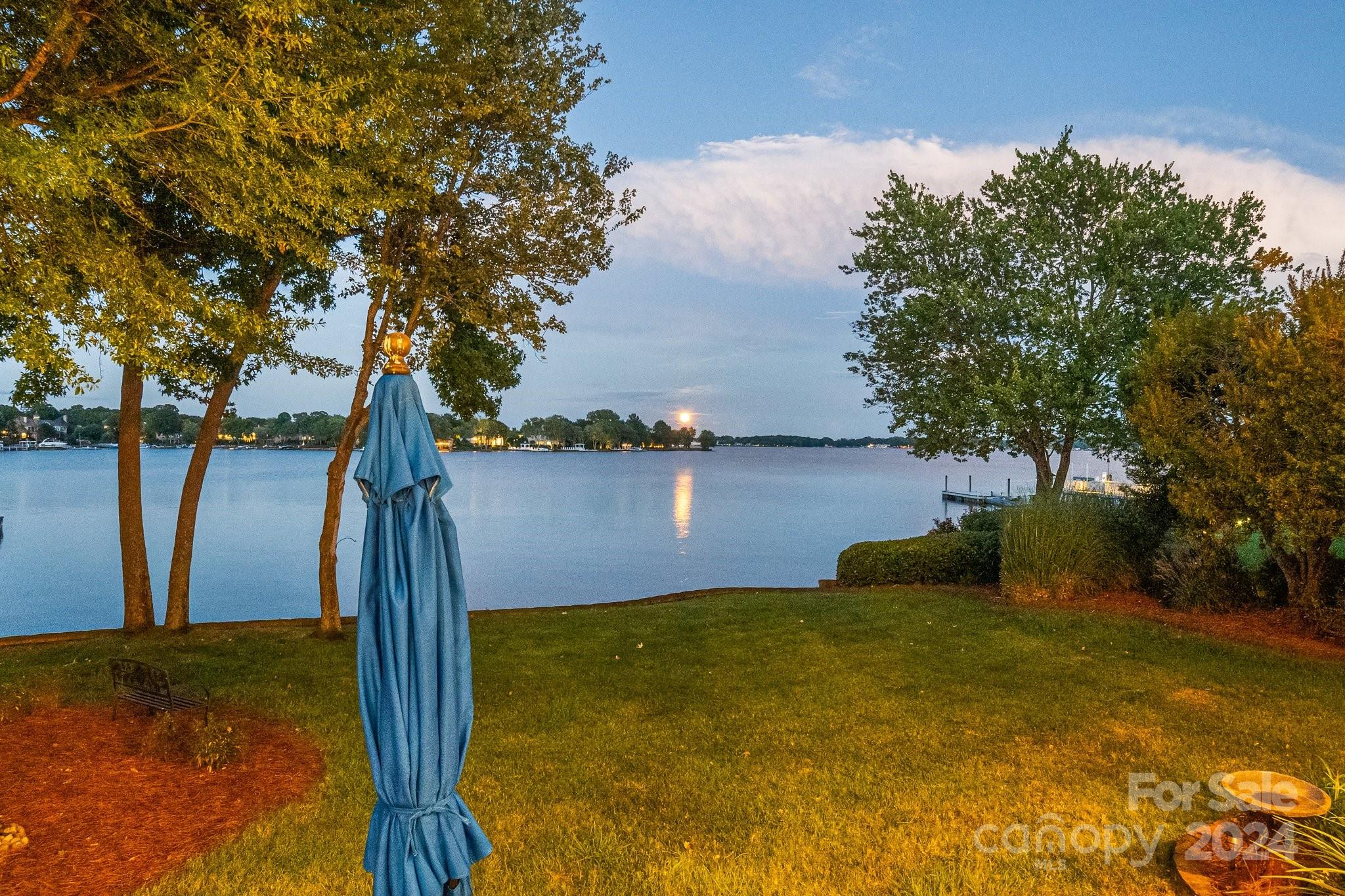 The Peninsula - Residential