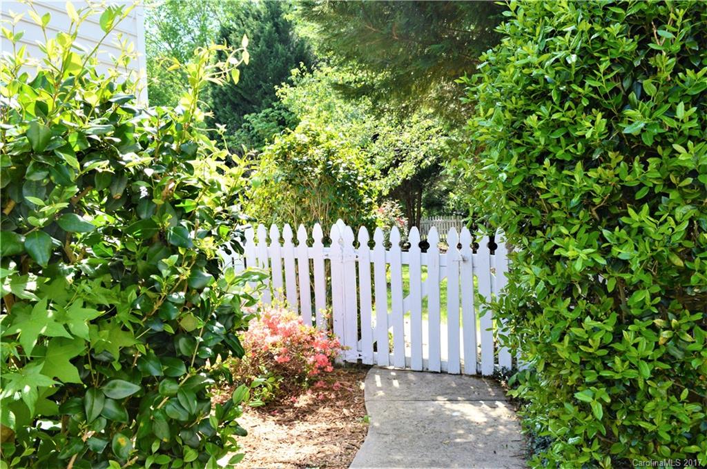 Brandon Oaks - Residential