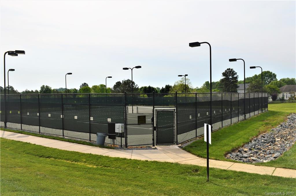 Brandon Oaks - Residential