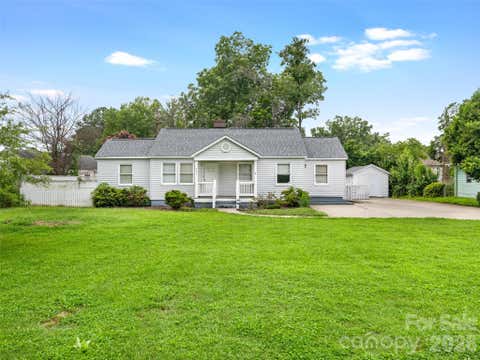 Photo of 646 Marsh Road, Charlotte, NC 28209 (MLS # 4410651)