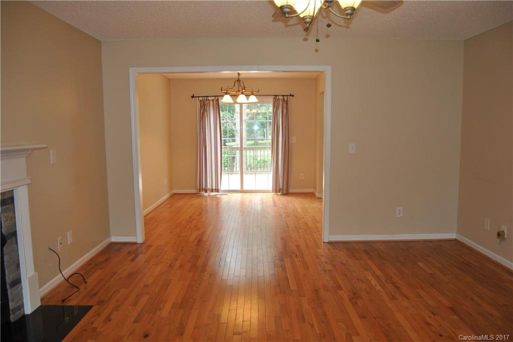 Mountain Manor - Residential