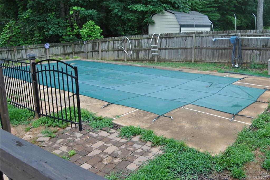 Mountain Manor - Residential