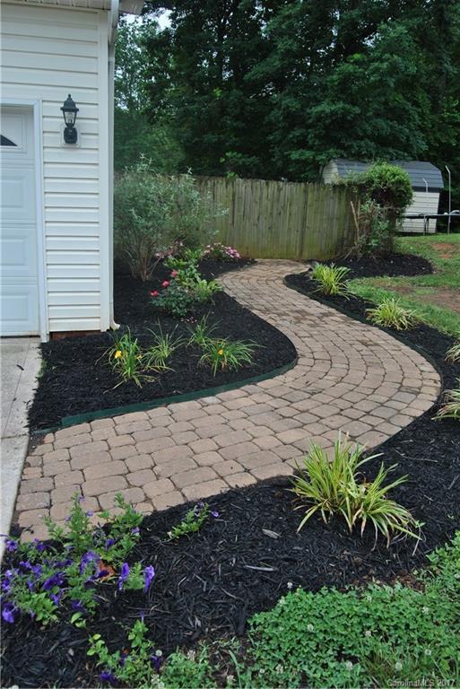 Mountain Manor - Residential