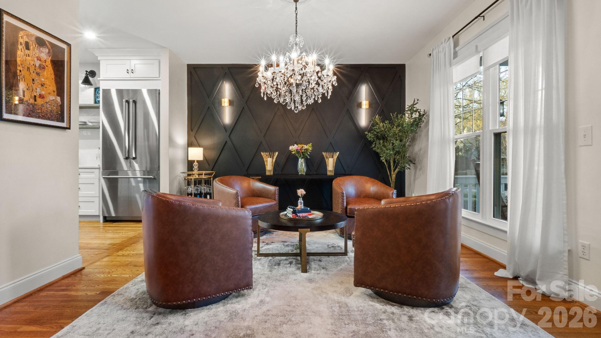 907 Dericks Crossing