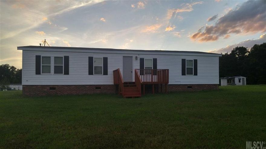 Great starter home, low payments, 3bedroom & 2bath, split bedroom plan, large living dining combination. Mls#3213002 $59,500