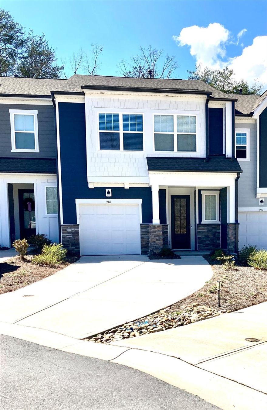 Welcome home to this beautiful townhome located in Ashburn subdivision.  Featuring three spacious bedrooms and two and a half bathrooms, this home offers an open-concept floor plan great for everyday living.  The  living room features a cozy gas fireplace, while the kitchen features upgraded quartz countertops and a walk-in pantry.  Upstairs, you will find the spacious primary suite includes an ensuite bath and walk-in closet.  Two additional bedrooms, a convenient laundry room and versatile flex space complete the upper level.

Ideally located within Fort Mills award winning school district.  Easy access to I-77 and a quick 20 minute drive to Charlotte Douglas Airport are perfect for commuting and travel.  Don't miss the opportunity to own this low-maintenance townhome in a prime location.