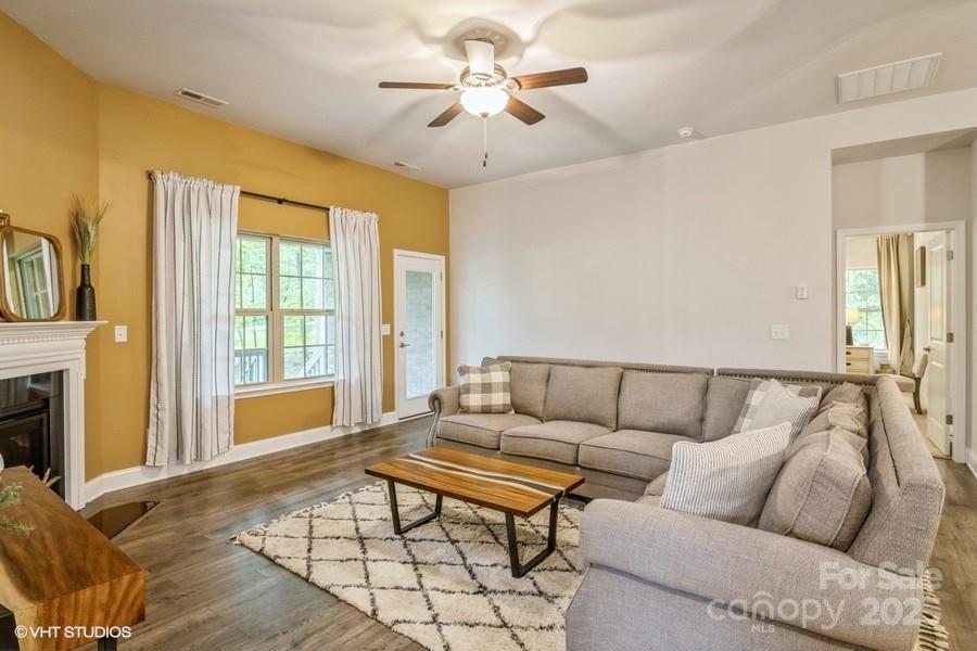 College Place - Residential