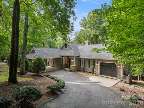 Photo of 108 Little Cherokee Ridge, Hendersonville, NC 28739 (MLS # 4423107)