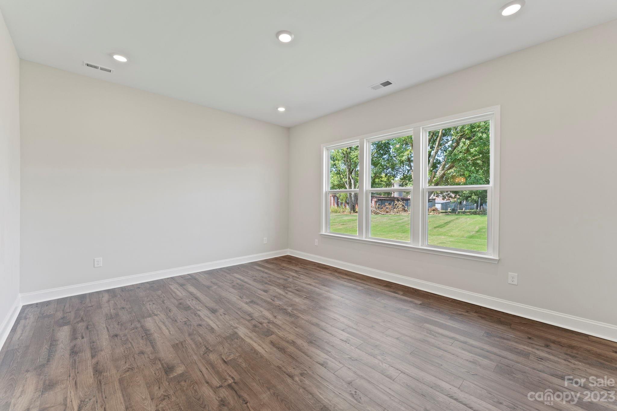 The Estates at Sugar Creek - Residential