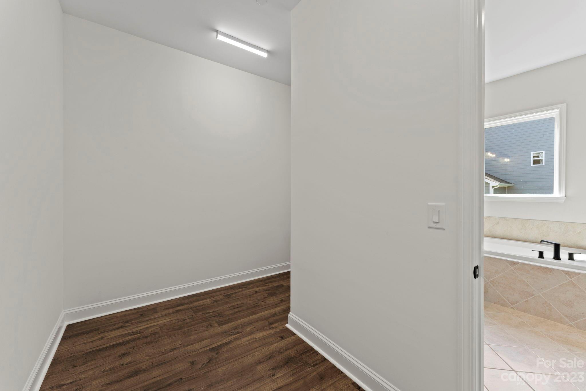 The Estates at Sugar Creek - Residential