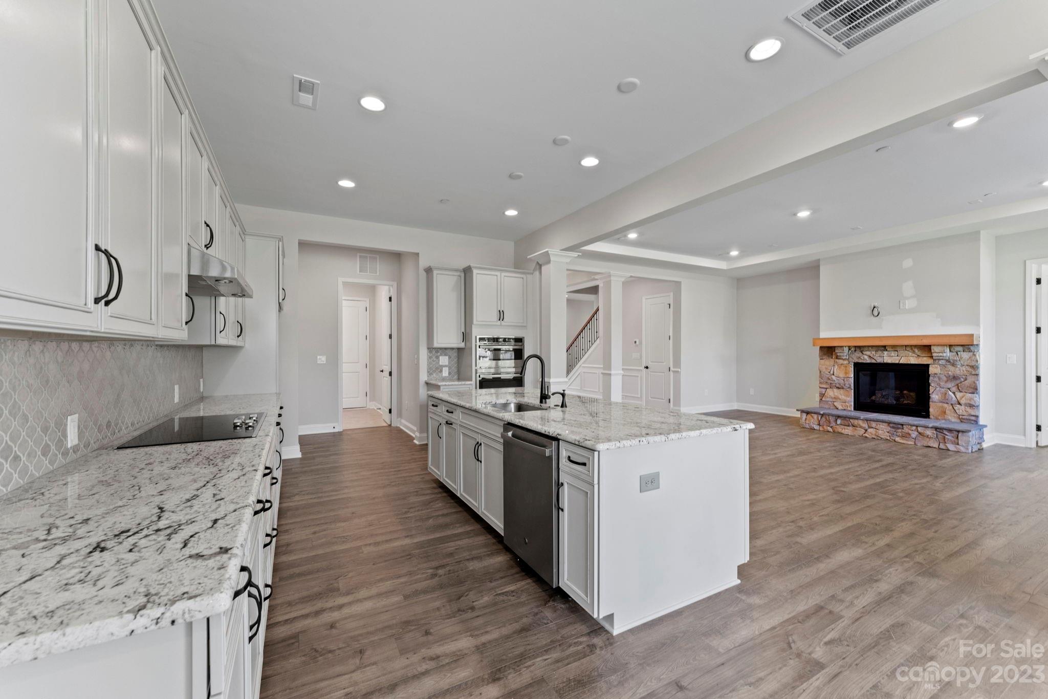 The Estates at Sugar Creek - Residential