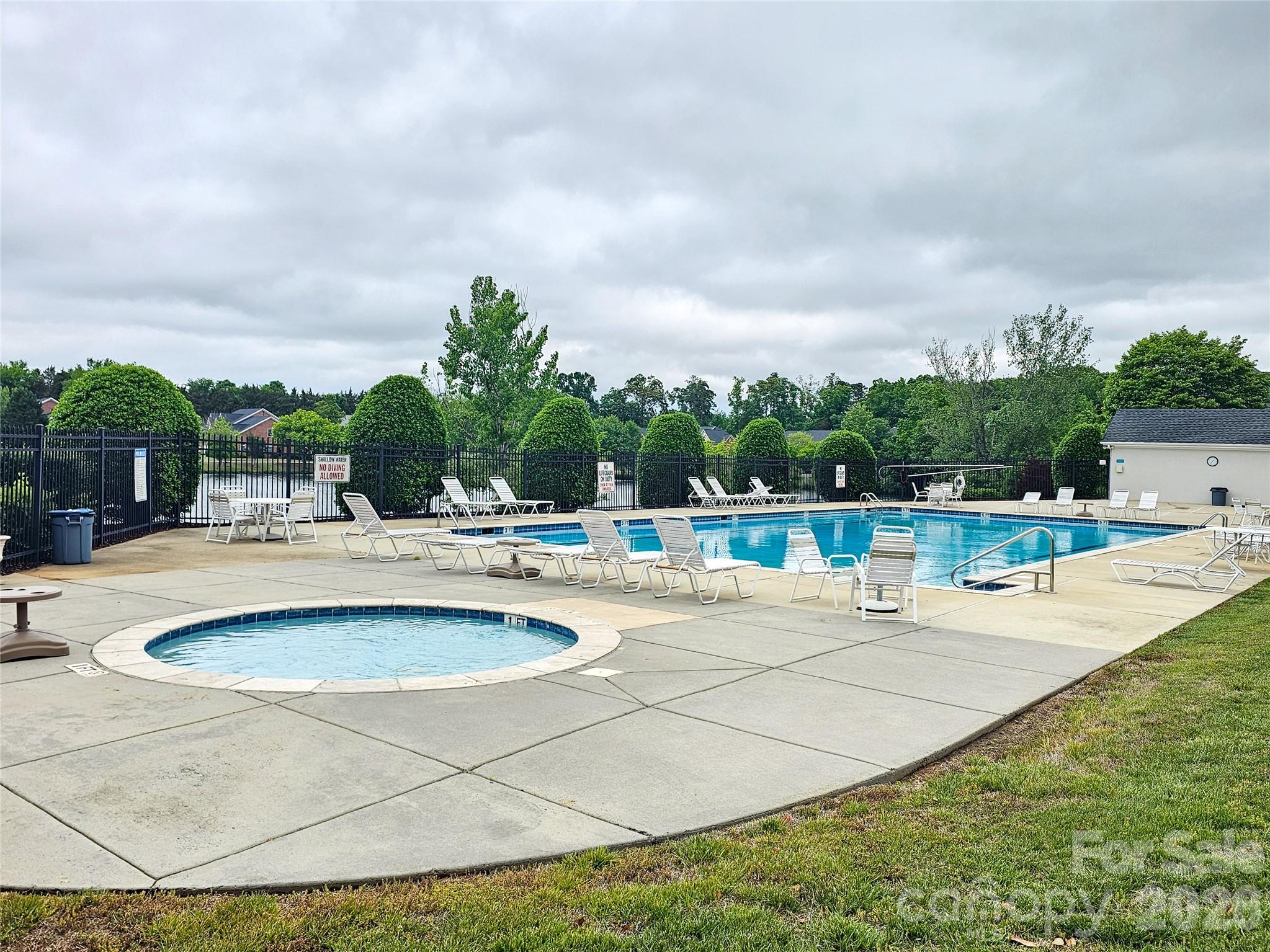 Beacon Knoll Villas - Residential