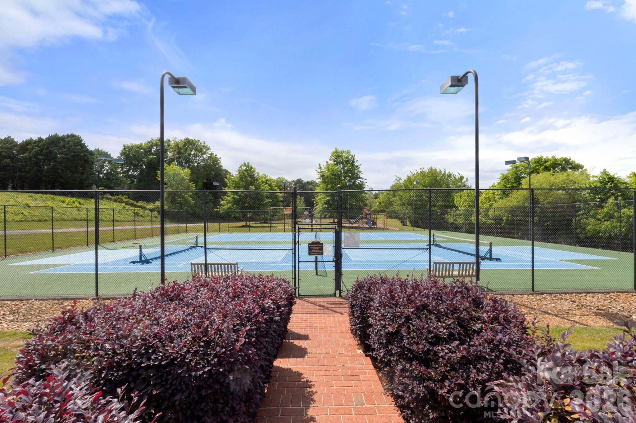 Beacon Knoll Villas - Residential