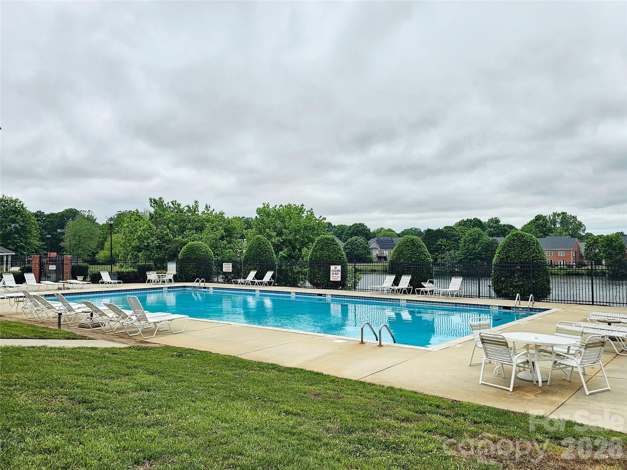 Beacon Knoll Villas - Residential