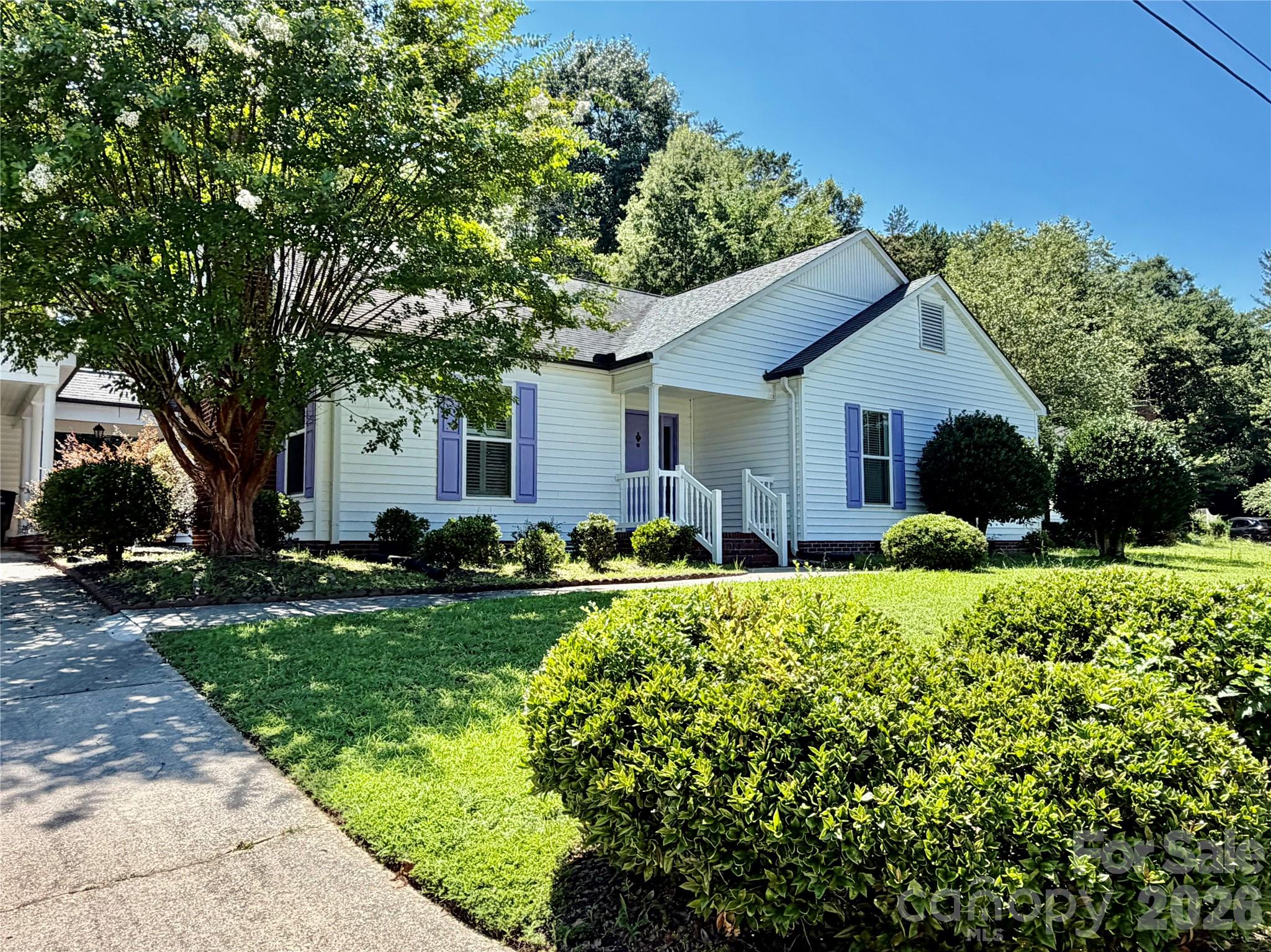 477 Birchwood Trail NE