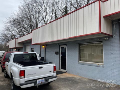 216 10th Street NW Hickory NC 28601
