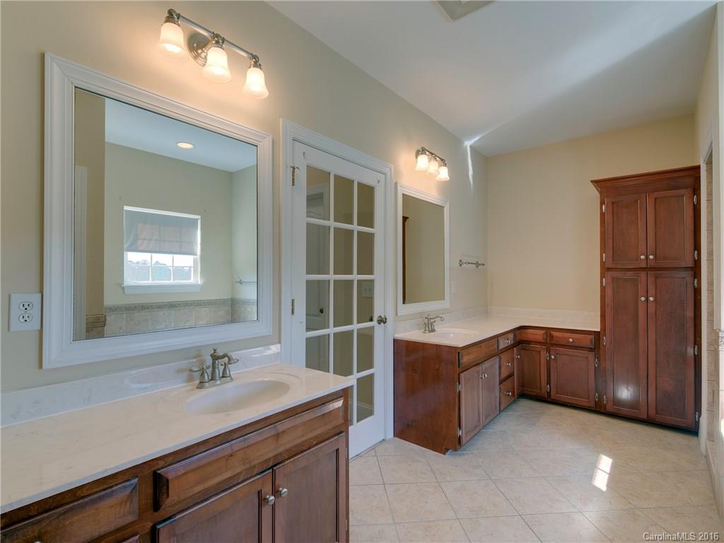 Old Oaks - Residential