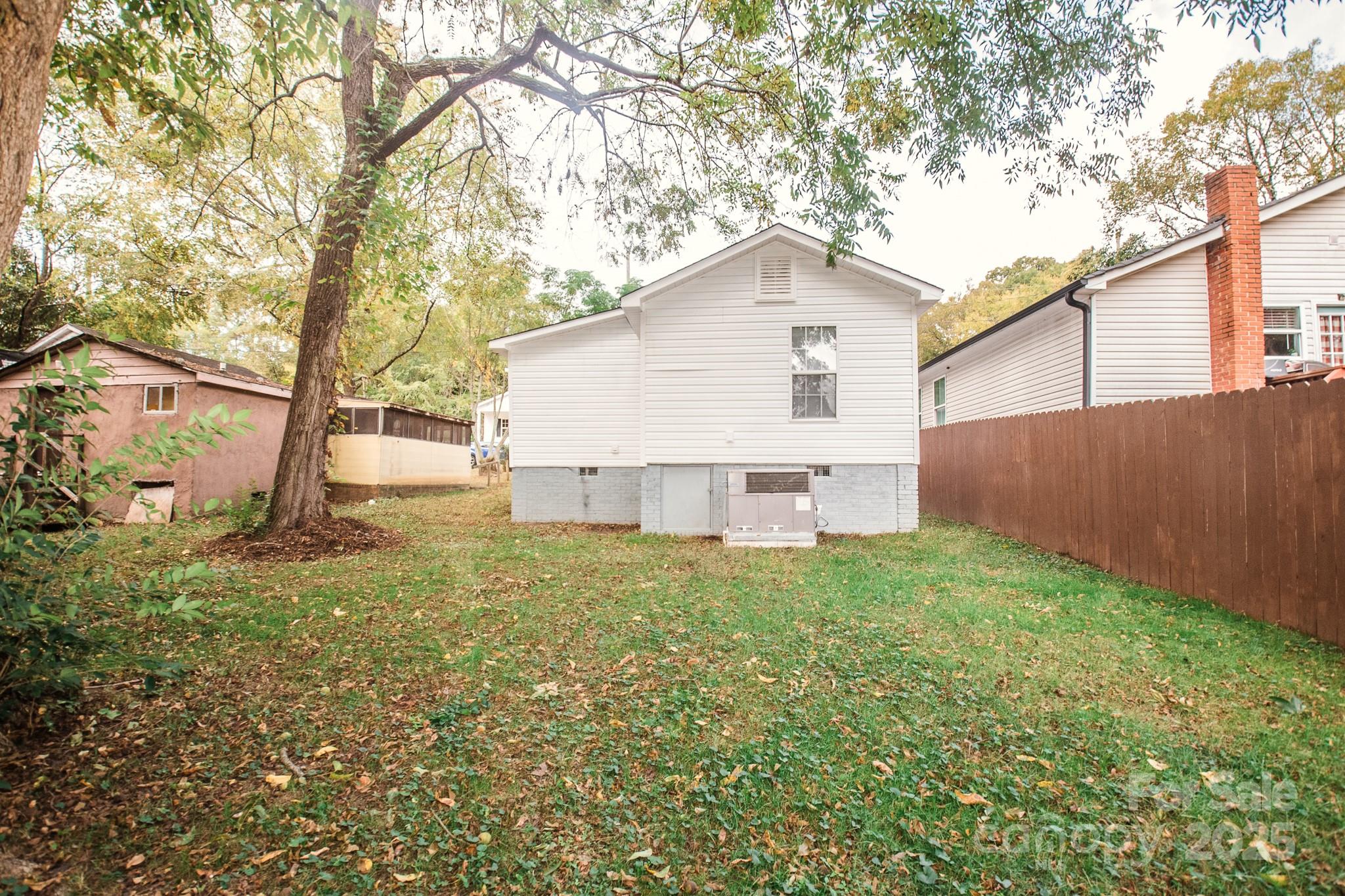 707 Summit Street
