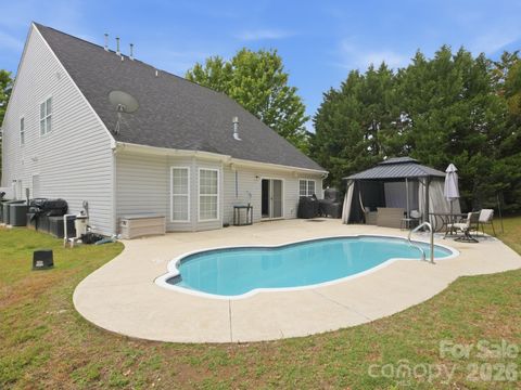 Photo of 1103 Ross Brook Trace, York, SC 29745 (MLS # 4378430)