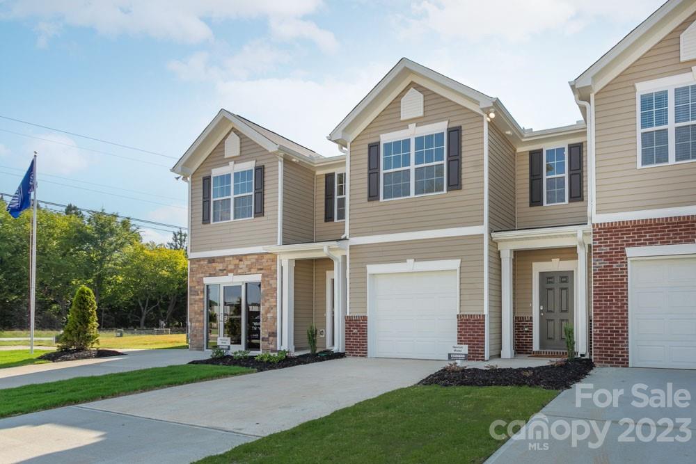 Trinity Townes - Residential