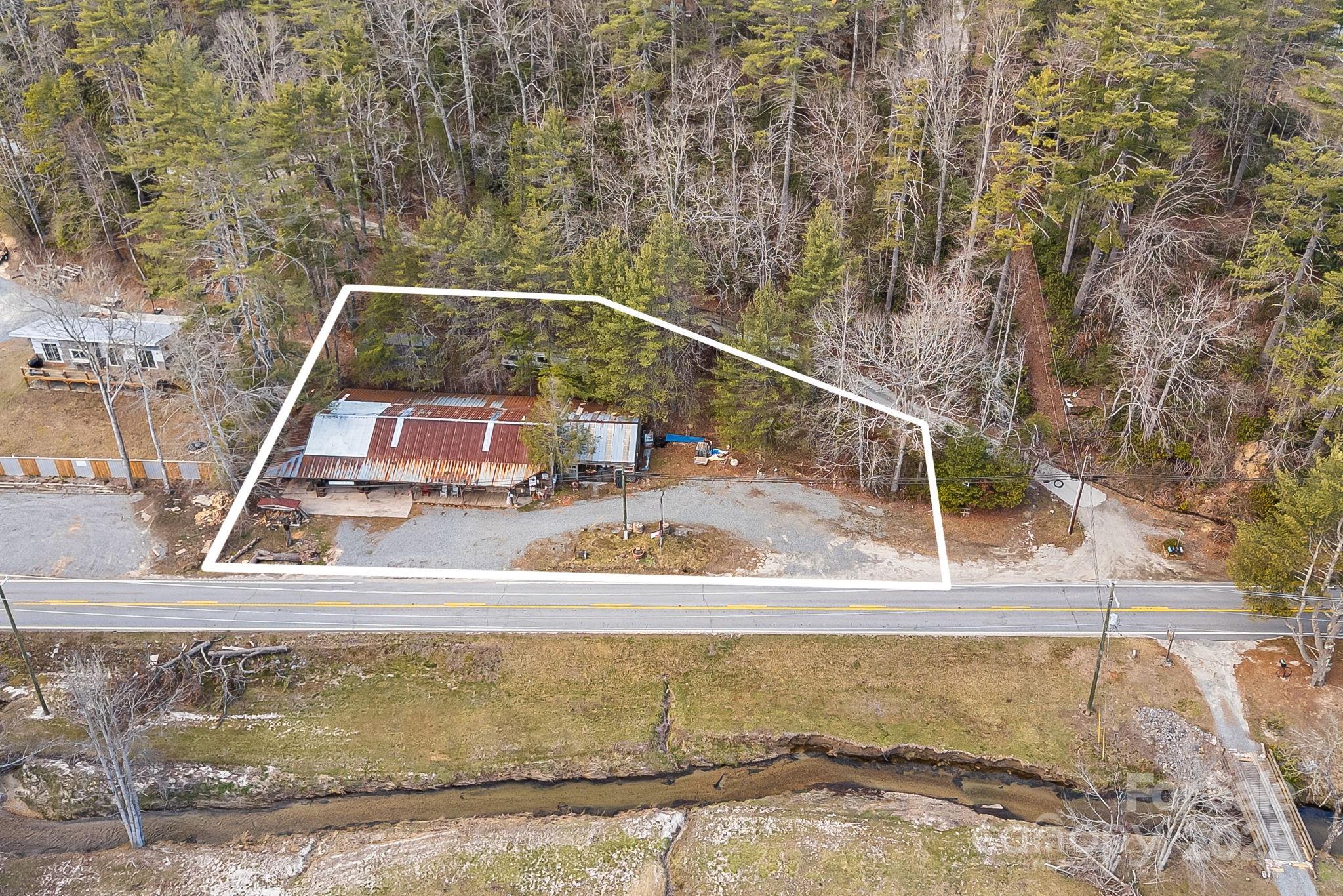 9293 Greenville Highway