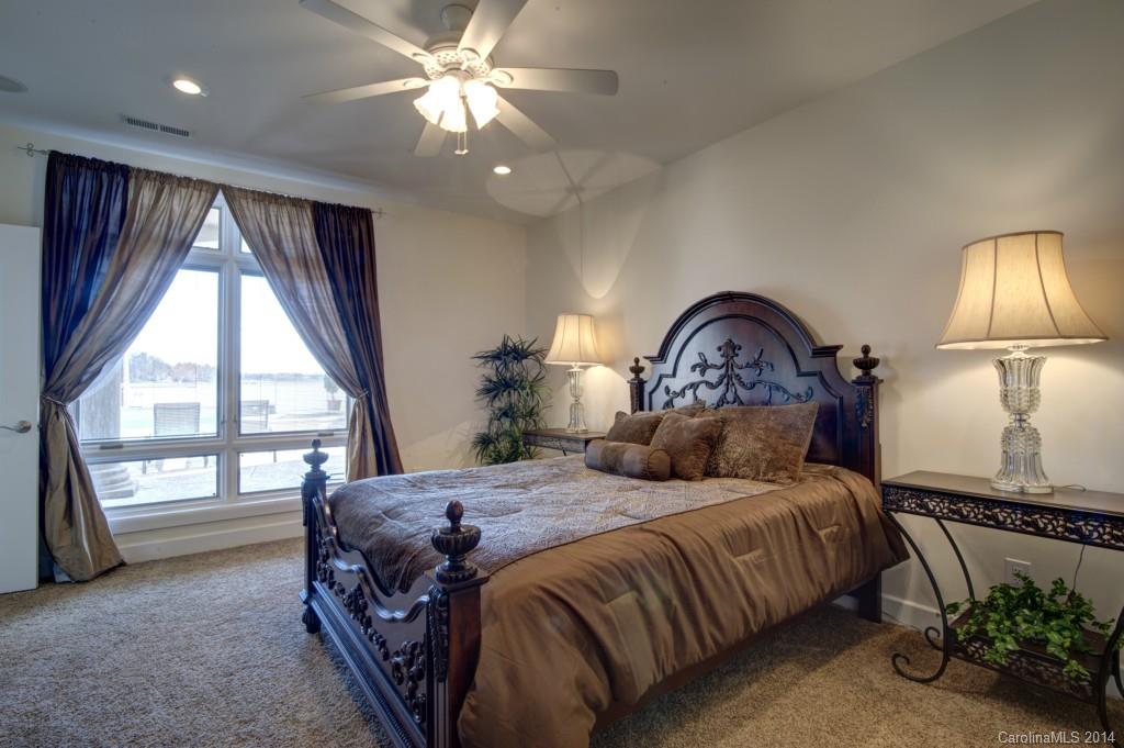 The Harbour At The Pointe - Residential