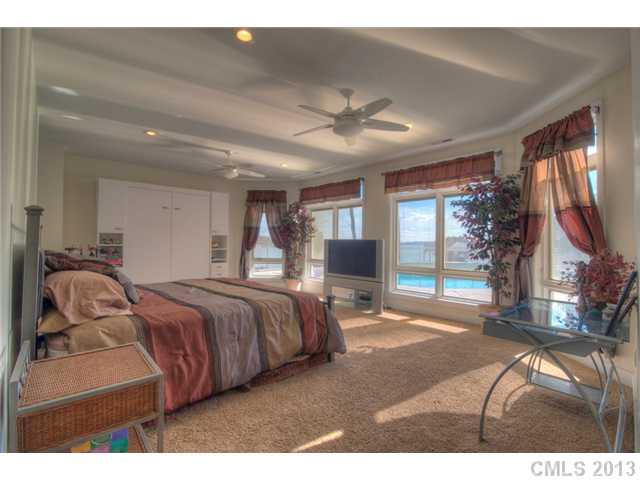 The Harbour At The Pointe - Residential