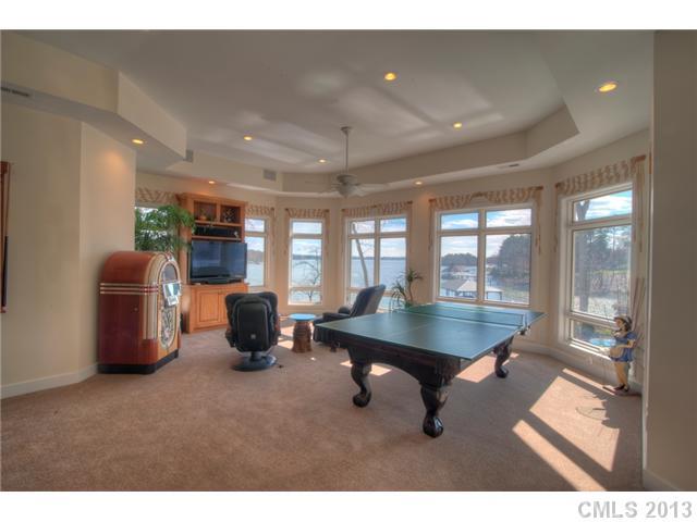 The Harbour At The Pointe - Residential