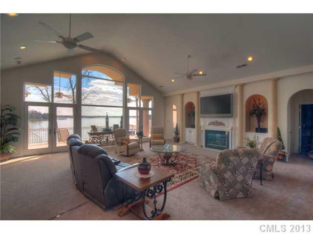 The Harbour At The Pointe - Residential