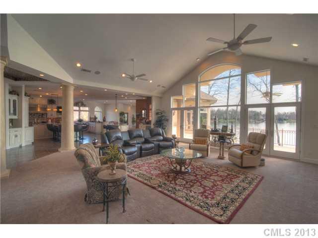 The Harbour At The Pointe - Residential