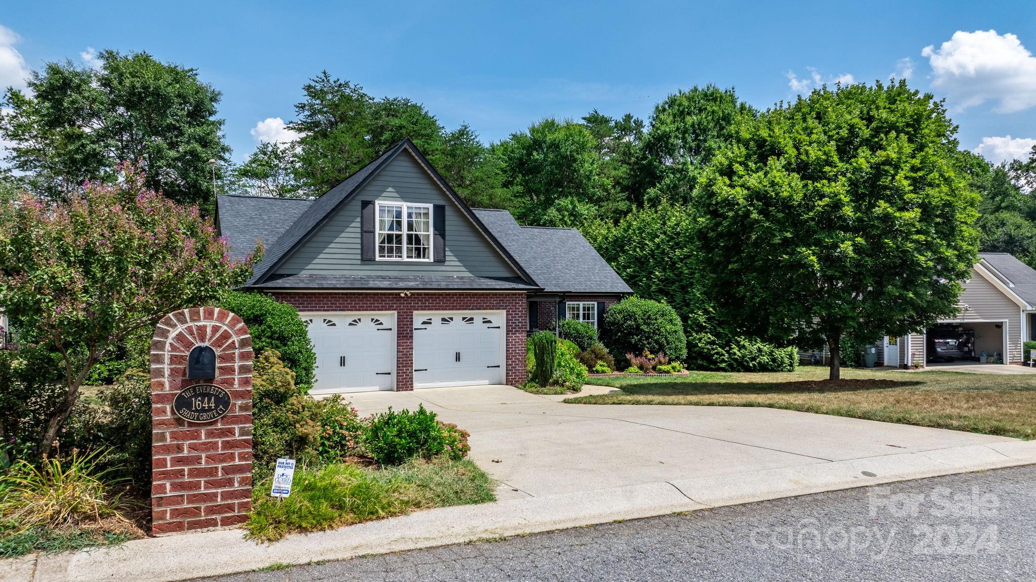 Olde St. Paul - Residential