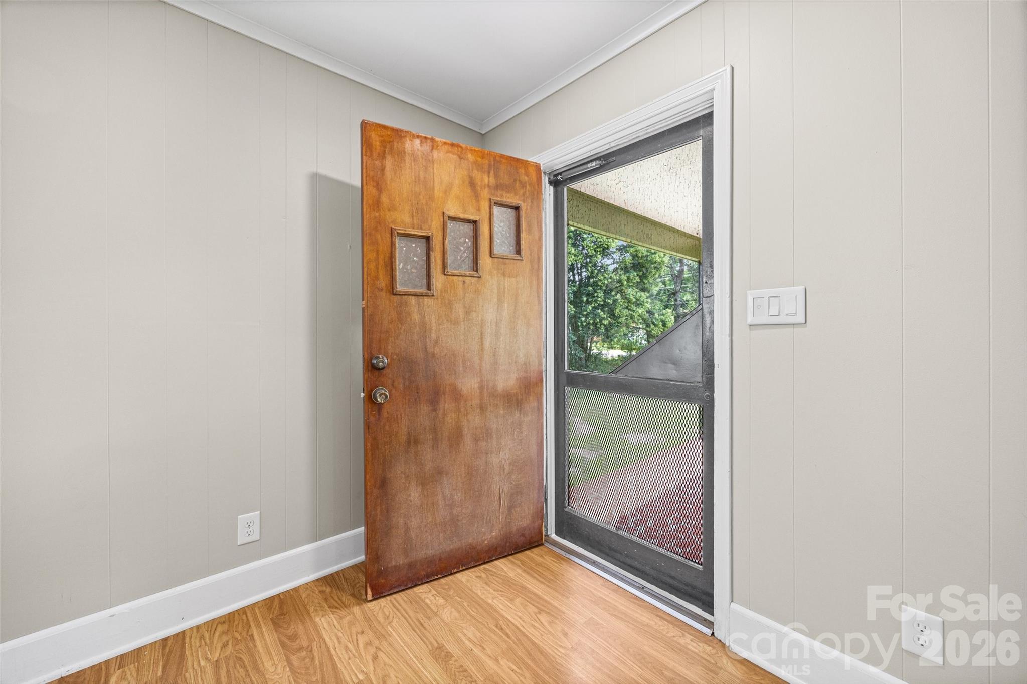 194 Old Limestone Road W