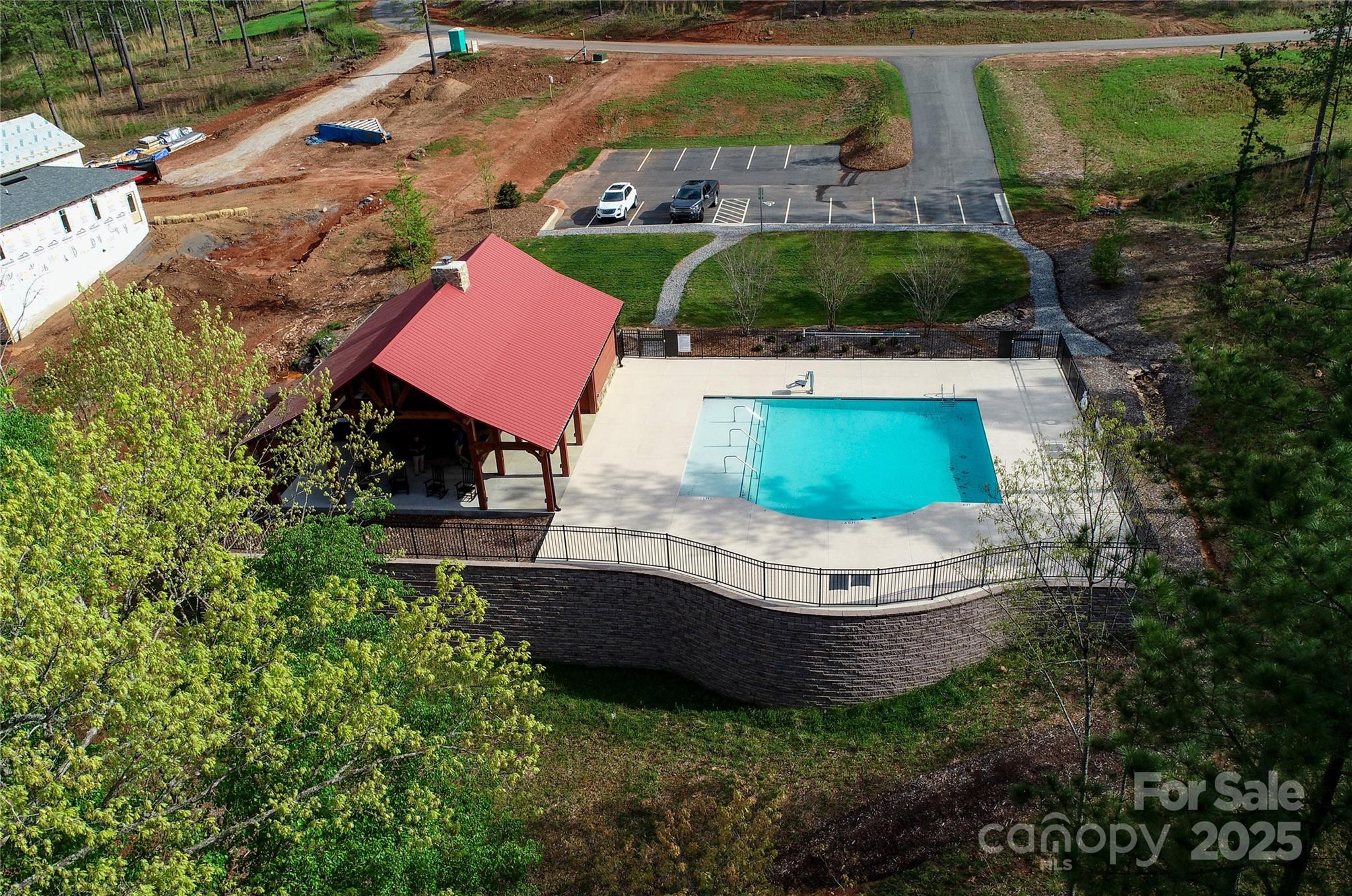 The Waterfront Club - Land