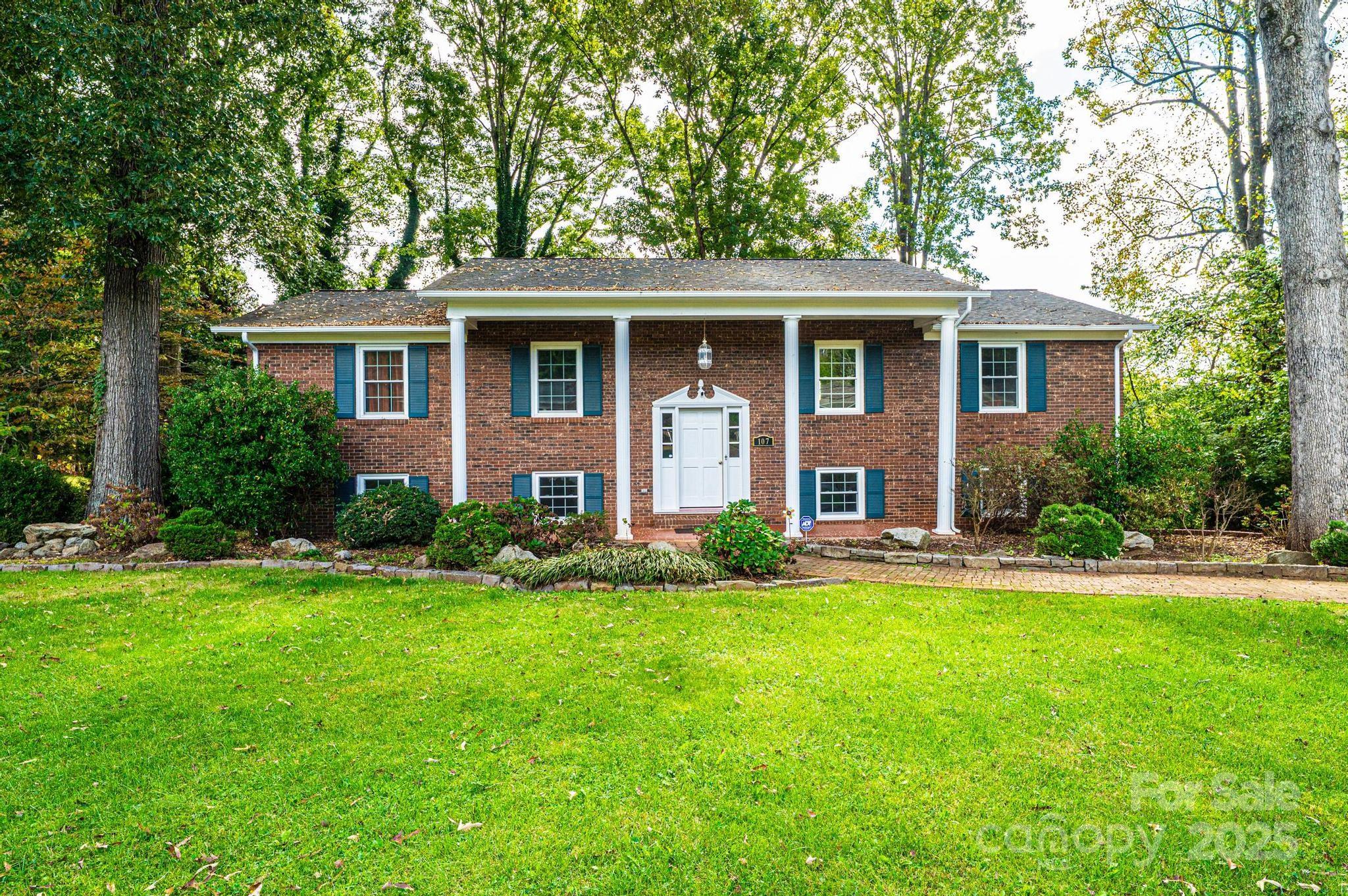 107 Oakwood Street