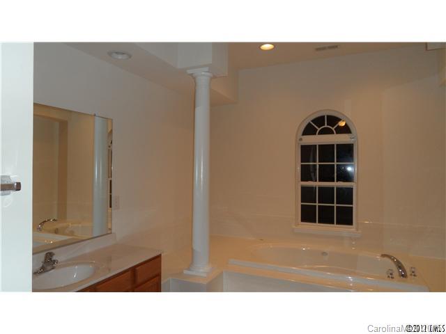 Autumn Cove At Lake Wylie - Residential Lease