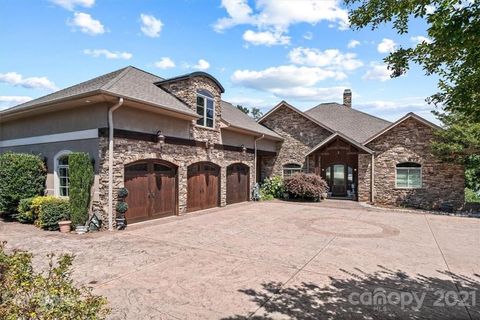 A home in Hickory